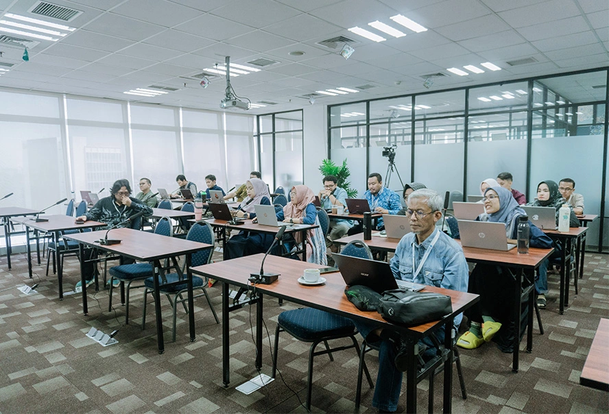 Kegiatan Belajar Mengajar (KBM) Pratama Writing Class