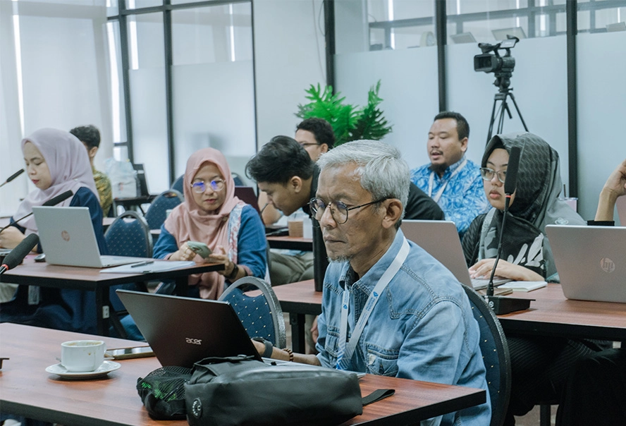 Kegiatan Belajar Mengajar (KBM) Pratama Writing Class